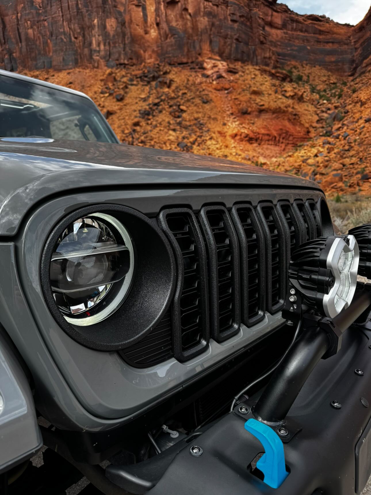 Snap On Grille Trim Cover for 24 Grille Raptor Liner Coated