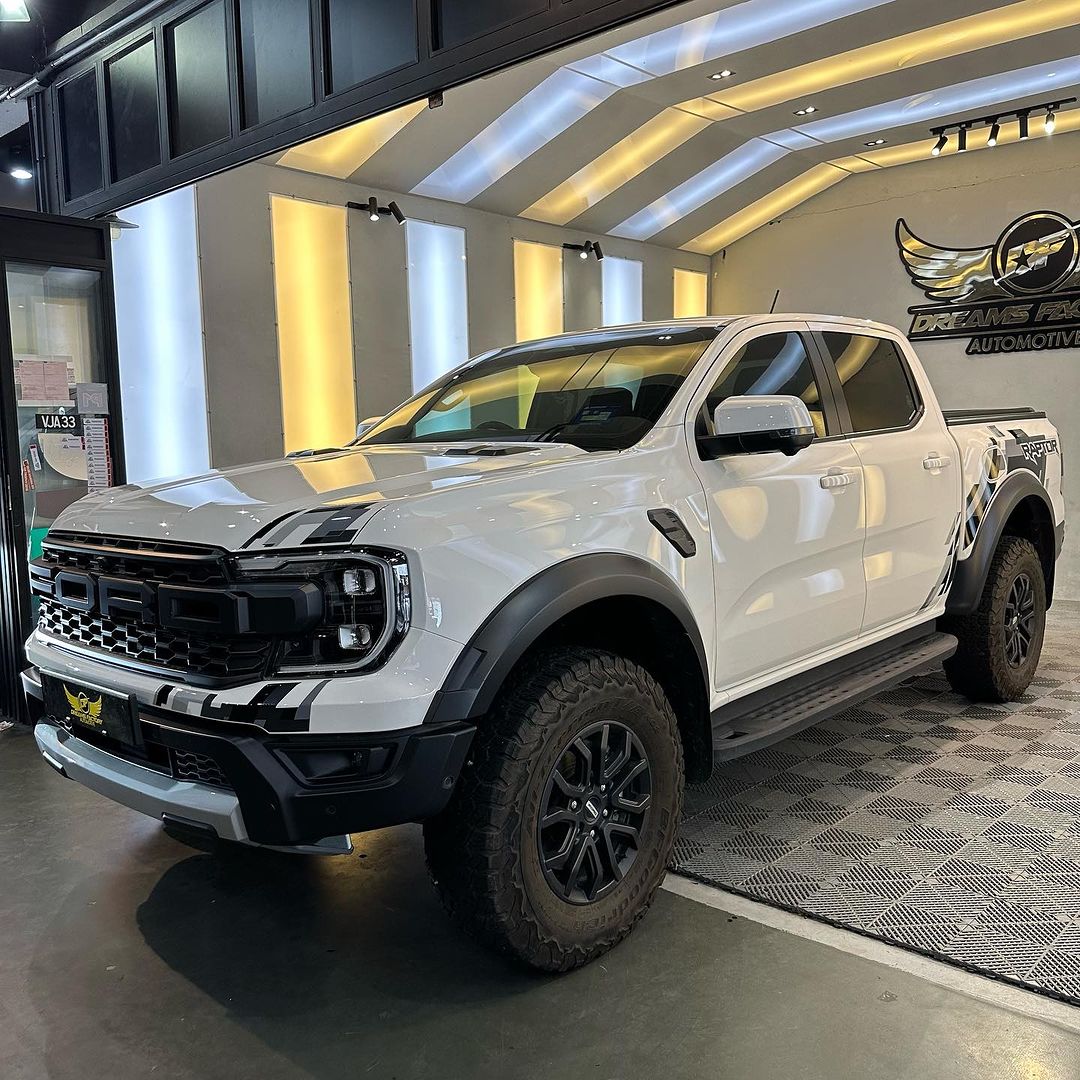 USA Ranger Raptor's Missing Front PPF Graphic – Yotto Overland